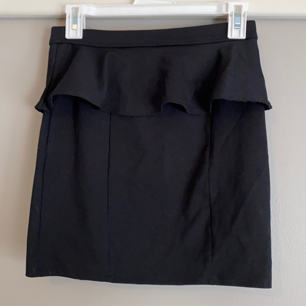 Black Peplum Pencil Skirt!🖤 AE!